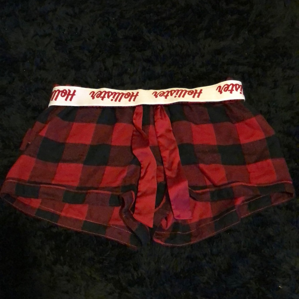 • Hollister shorts